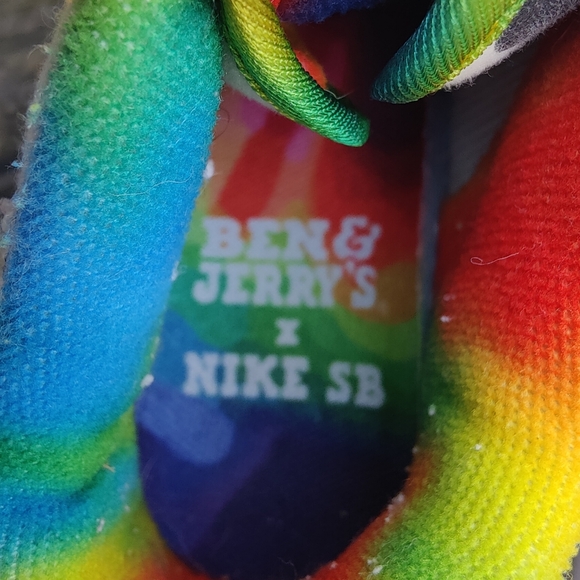 Nike Ben And Jerry's Sneakers - Picture 6 of 8